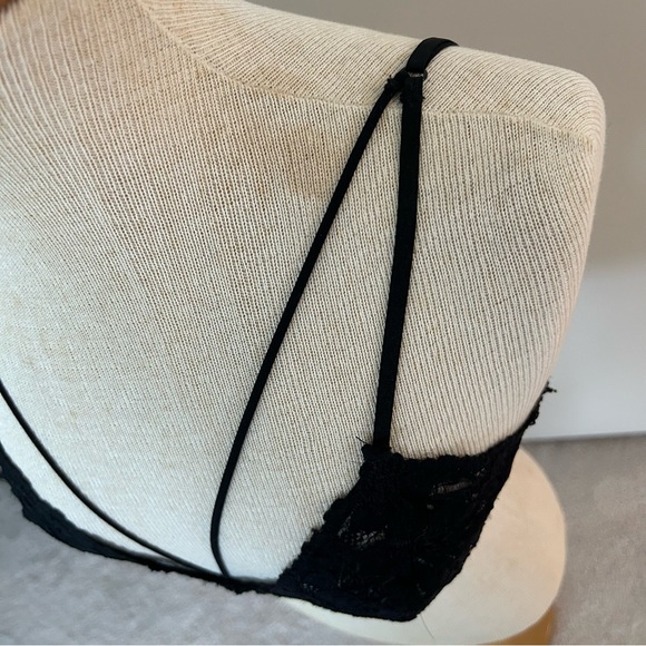 Double strap lace bralette - Picture 6 of 8